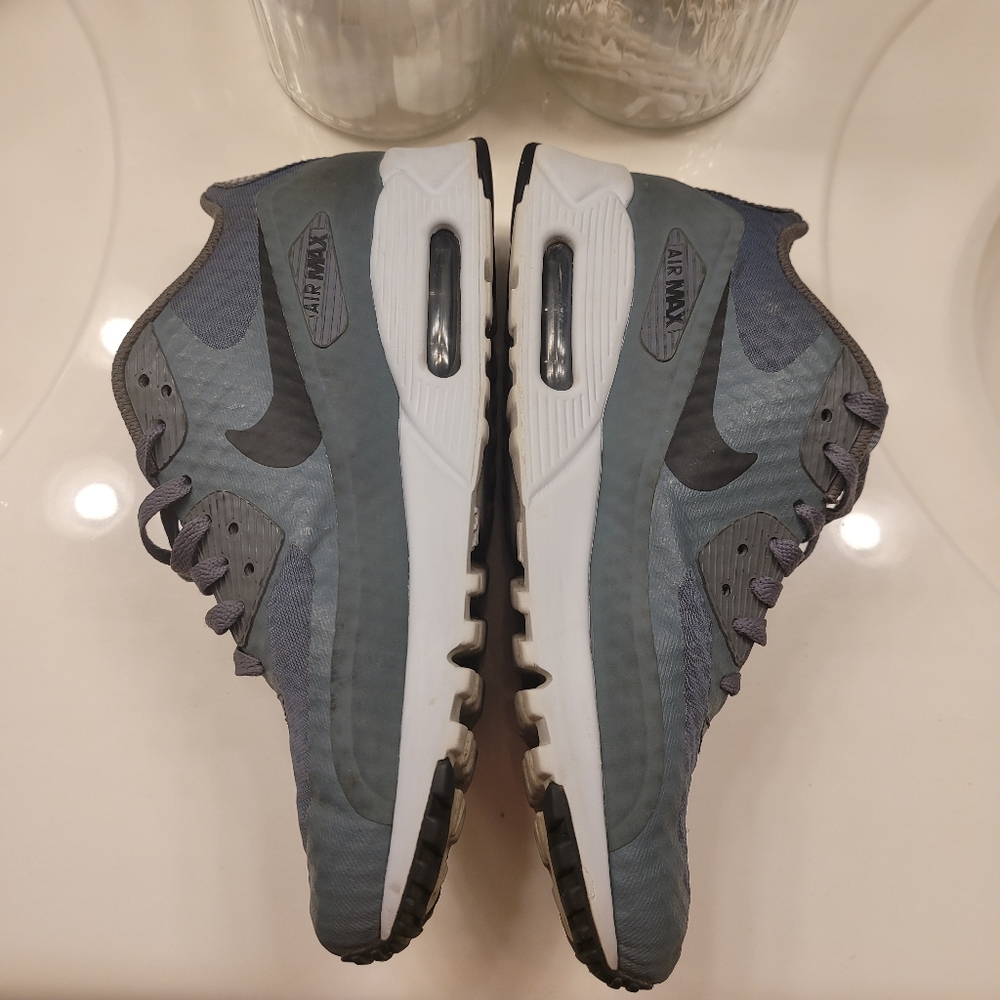 Nike Airmax 8 1/2 men 10 women Sneakers